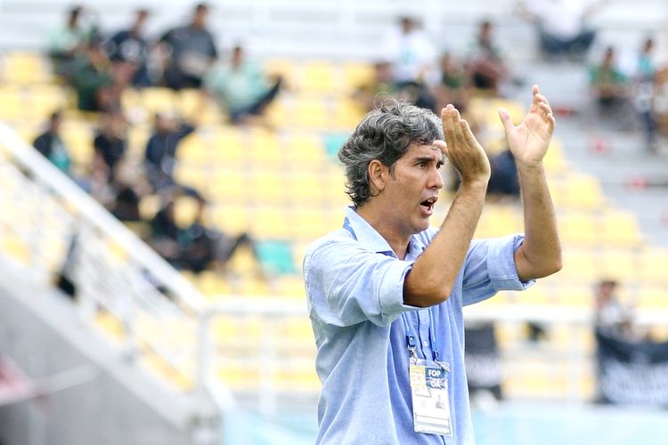 Pelatih Bali United di Liga 1 2023-2024 Stefano Cugurra.