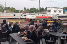 Nikmati Sore di Kota Malang Sambil Lihat Kereta Api Lalu-lalang