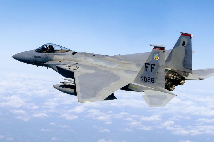 Pilot Pesawat Tempur Ambil Foto dan Video di Udara, Kena Denda Rp 1 Miliar