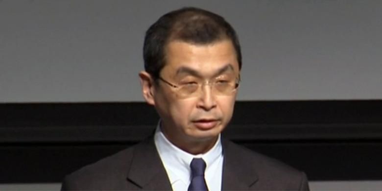 President Takata Corporation Shigehisa Takada menyatakan permintaan maaf terkait kasus kantong udara Takata saat konferensi pers di Jepang, Kamis (25/6/2015).