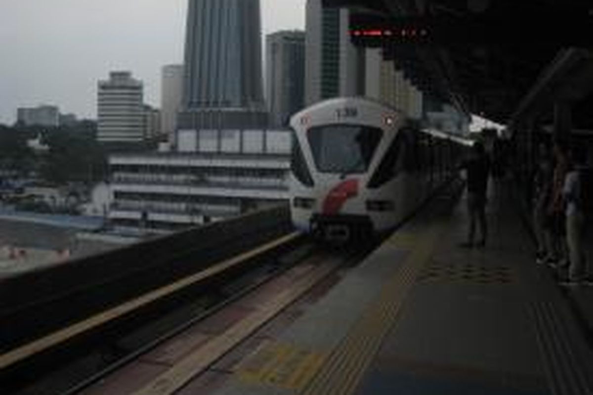 Layanan light rail transit (LRT) dengan nama Rapid KL yang beroperasi di Kuala Lumpur, Malaysia.