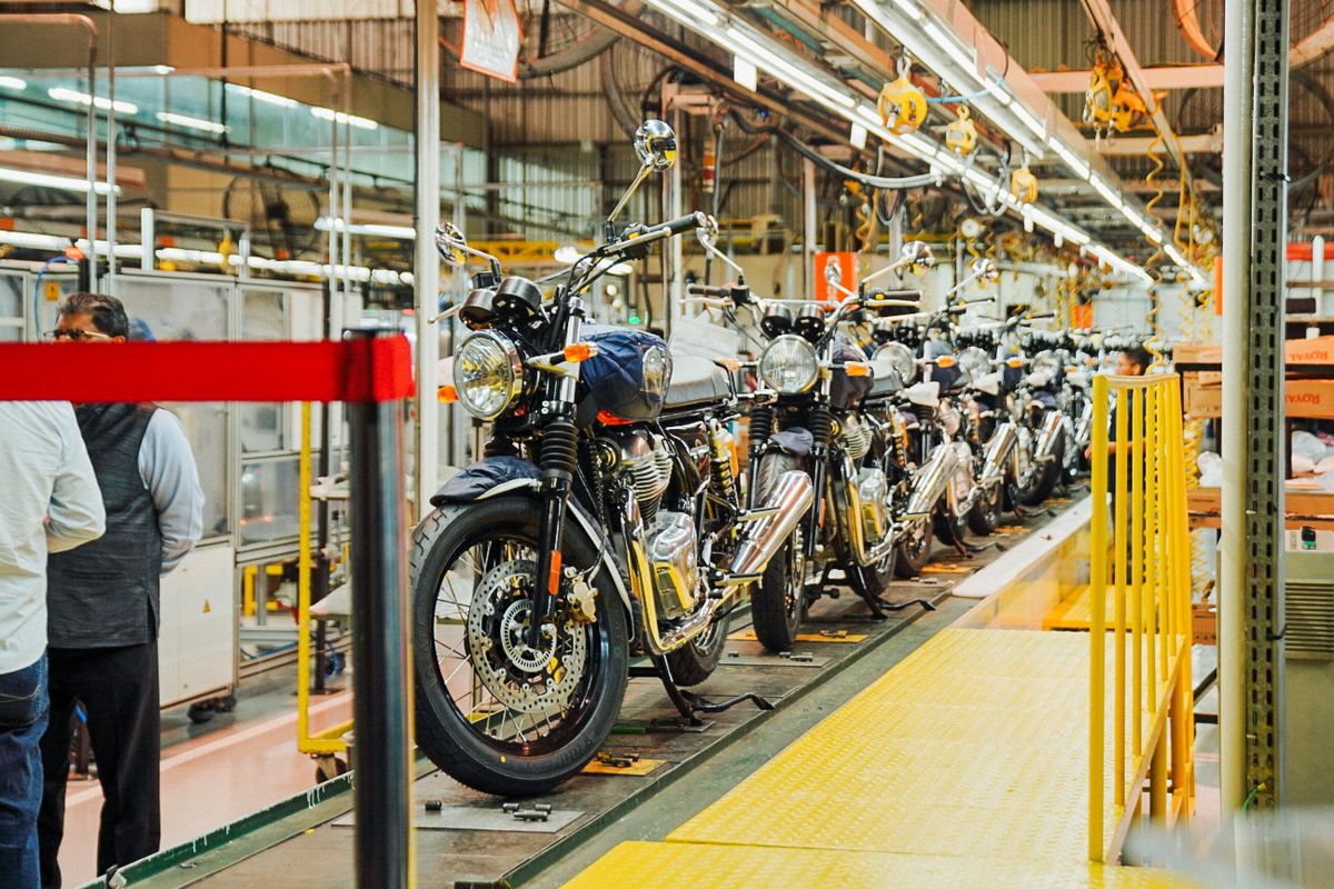 Royal Enfield meresmikan pabrik perakitan baru di Brasil.