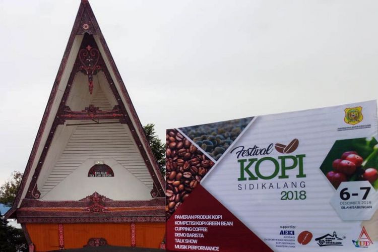 Festival Kopi Sidikalang di Tao Silalahi, Desa Silalahi, Kecamatan Silahisabungan, Kabupaten Dairi, Sumatera Utara, Rabu (5/12/2018).
