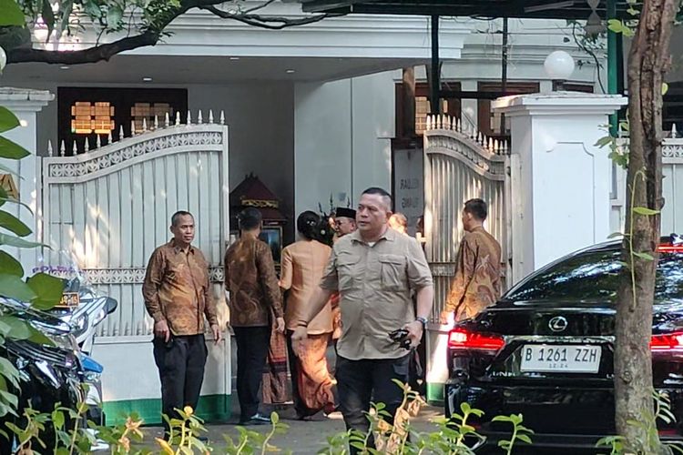 Momen kedatangan Ketua TKN Prabowo-Gibran, Rosan Roeslani ke kediaman Megawati Soekarnoputri untuk kali kedua, Rabu (10/4/2024) sore, pada hari pertama Lebaran 2024
