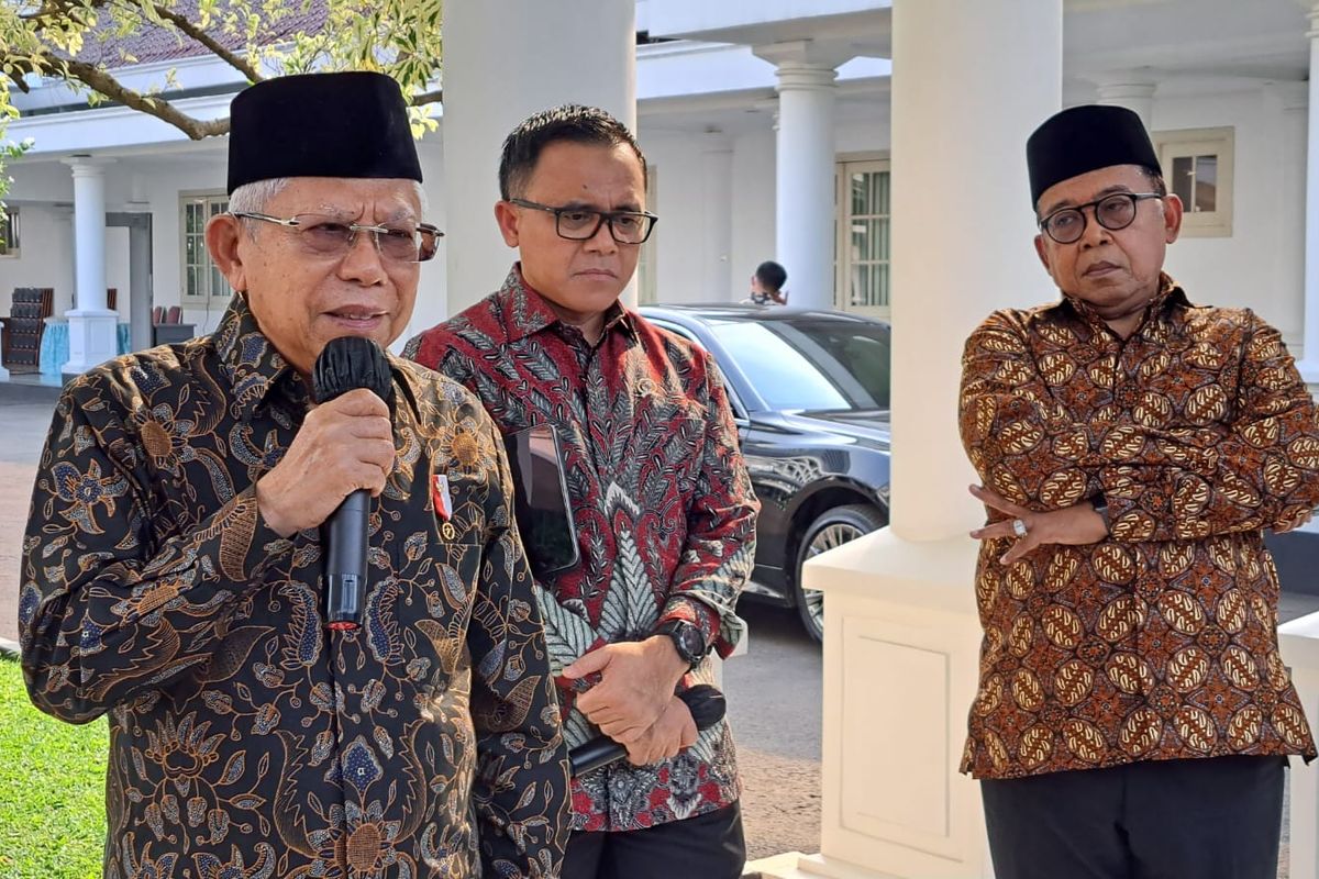 Wakil Presiden Ma'ruf Amin memberikan keterangan pers di Istana Wakil Presiden, Jakarta, Kamis (12/1/2023).