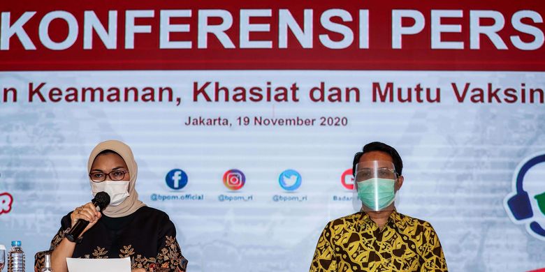 Benny Lukito, Presiden Badan Pengawas Obat dan Makanan (BPOM), mengeluarkan siaran persnya pada Kamis (19/11/2020) di kantor BPOM, Jakarta Timur.  Vaksinasi Govt-19 yang ditargetkan pada Desember akan ditunda dan ditunda hingga Januari 2021.  Di Indonesia, pembelian vaksin Kovit-19 akan didatangkan dari tiga perusahaan China, Consino Biologics Inc., Sinovac Biotech Ltd. dan Sinoform (G42).  Tiga vaksin Pemerintah-19 dijadwalkan tiba akhir tahun ini.