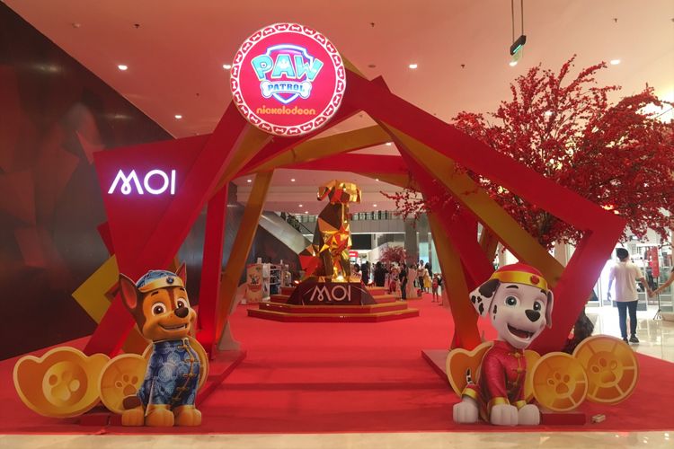 Perayaan tahun baru Imlek di tahun shio anjing di Mall of Indonesia mulai 19 Januari hingga 25 Februari 2018, Kelapa Gading Jakarta Utara, Sabtu (27/1/2018).
