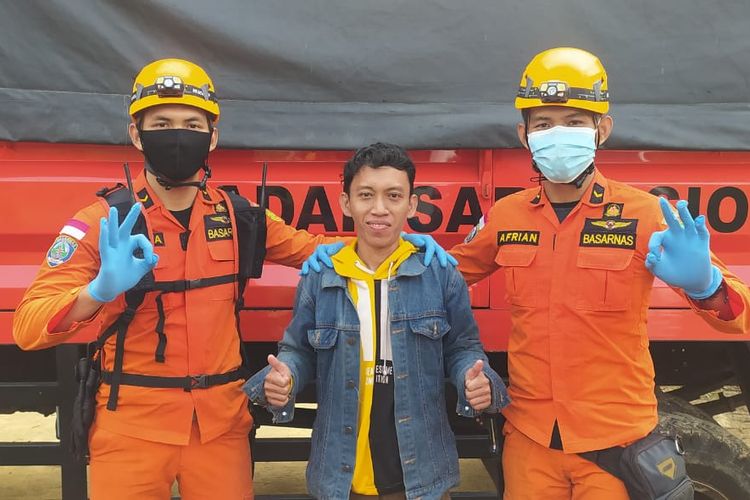 Hermansyah bersama search rescue unit (SRU) SAR Pangkalpinang.