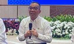 Mendikti Ungkap meski Ada Berbagai Efisiensi Tak Ada Pengurangan Beasiswa