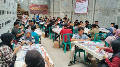 KPU Kota Bogor Mulai Sortir dan Lipat Surat Suara Pilkada 2024