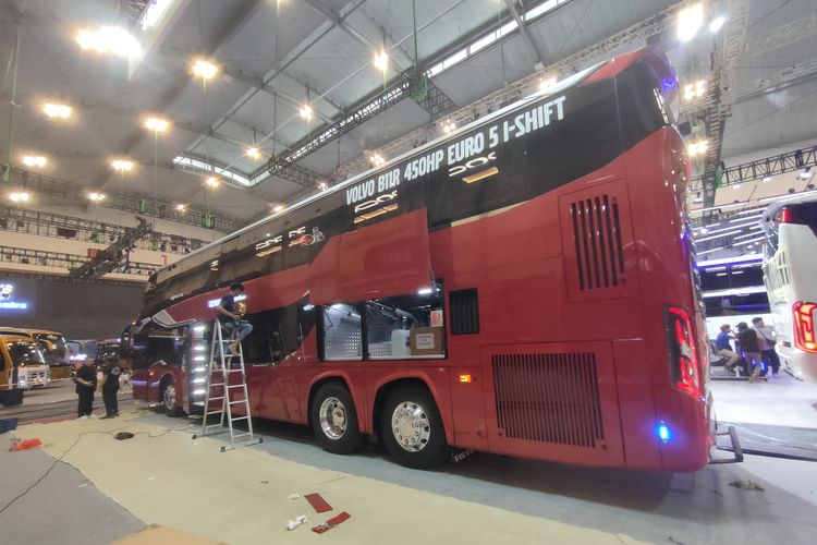 Bocoran bus tingkat buatan Karoseri Tentrem