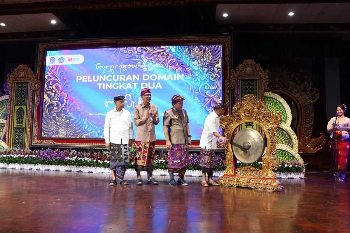 Peluncuran second level domain bali.id (bali dot id) di Gedung Ksirarnawa, Taman Werdhi Budaya?Art Centre, Denpasar, Kamis (11/12/2025).