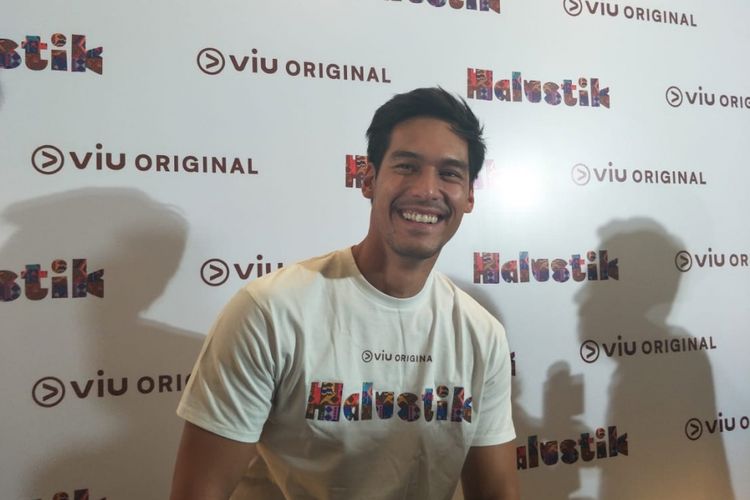 Richard Kyle saat jumpa pers Viu Original Series, Halustik, di kawasan Menteng, Jakarta Pusat, Senin (6/8/2018).