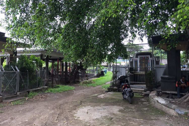 Pemakaman atau kuburan keturunan Tionghoa yang dikelola oleh Yayasan Pancaran Tri Dharma di Jalan Perjuangan, Kota Bekasi, Jawa Barat, Selasa (30/1/2018). 