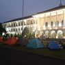 Protes Uang Pangkal dan UKT, Mahasiswa UGM Kemping di Halaman Belairung