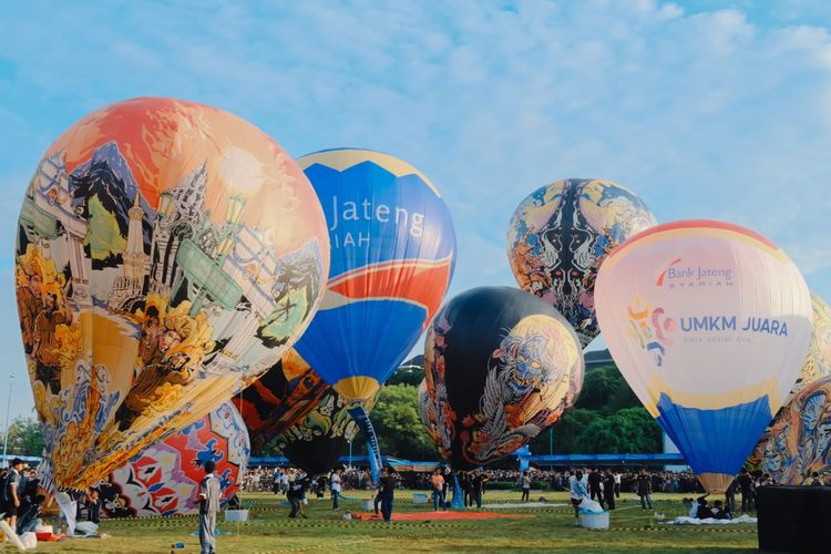 Gelaran Festival Balon Udara di Solo, Kendala Angin, dan Keriuhannya