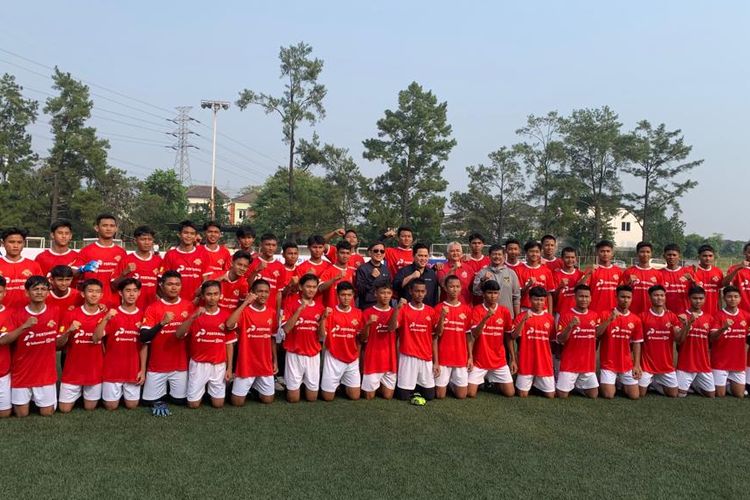 Para pemain yang ikut seleksi timnas U17 Indonesia untuk Piala Dunia U17 2023 di Persija Training Ground, Nirwana Park, pada Sabtu (22/7/2023) pagi WIB. Dalam kesempatan itu, Direktur Teknik PSSI, Indra Sjafri, mengatakan bahwa terdapat empat pemain diaspora yang dicoret.
