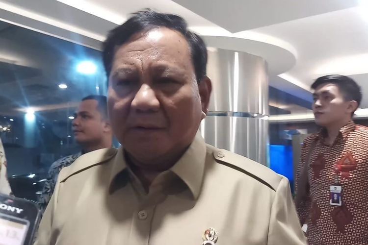 Menteri Pertahanan Prabowo Subianto ditemui usai rapat kordinasi di Kantor Kemenko Maritim dan Investasi, Jakarta, Jumat (3/1/2020).