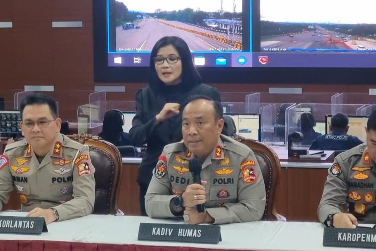 Kepala Divisi Humas Polri Irjen Dedi Prasetyo di NTMC, Jakarta, Selasa (3/1/2023).