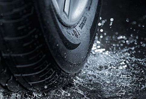 Begini Cara Cegah Aquaplaning di Jalan Tol
