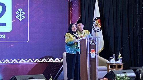 Petahana Eva Dwiana – Deddy Amarullah Raih Suara Terbanyak Pilkada 2024 Kota Bandar Lampung