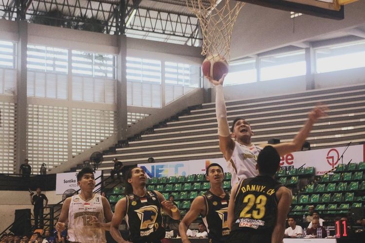 Laga antara Bima Perkasa vs Prawira Bandung untuk memeperebutkan peringkat ke-5 Piala Presiden Bola Basket 2019, Minggu (24/11/2019)