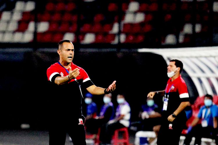 Pelatih Madura United asal Brasil, Fabio Lefundes.