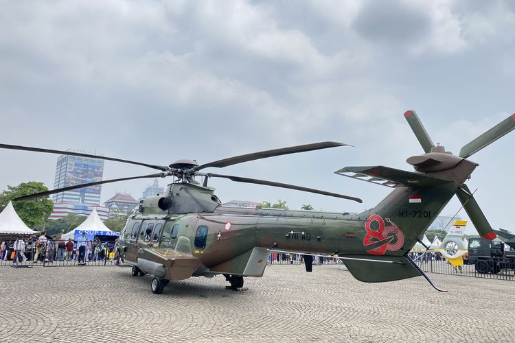 Super Puma Jadi Magnet Pengunjung TNI Fair, “Ukurannya Ternyata Besar Sekali”