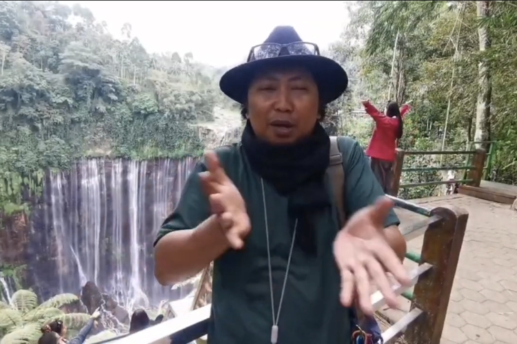 Cerita Pemandu Meyakinkan Turis Asing Saat Bromo Ditutup akibat Karhutla