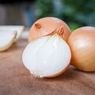 Cara Simpan Bawang Bombai Agar Tidak Bikin Bau Kulkas