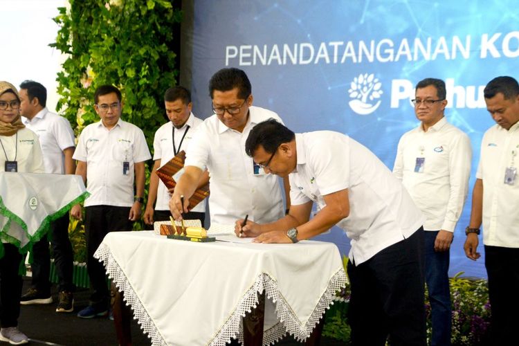 Kick Off Rencana Kerja dan Anggaran Perusahaan (RKAP) 2023 Perum Perhutani, Kamis (12/1/2023). 