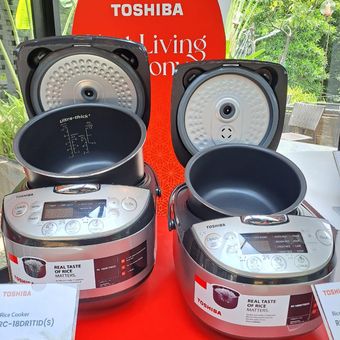 Produk rice cooker dari Toshiba dengan ketebalan pot empat milimeter, dilengkapi teknologi Induction Heating yang membuat rice cooker menghasilkan panas lebih optimal dan cepat, serta dapat menurunkan kadar gula dalam nasi hingga 40 persen. 