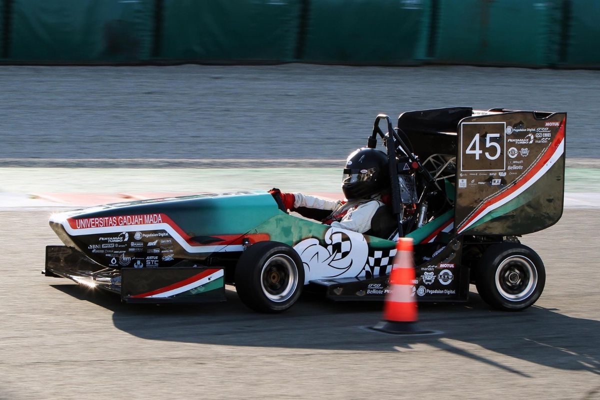 Mobil formula Bimasakti UGM berlaga di ajang Formula SAE Italia