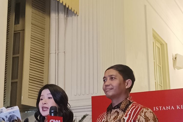 Wakil Ketua Dewan Pembina Partai Solidaritas Indonesia (PSI) Grace Natalie dan Sekretaris Dewan Pembina PSI Raja Juli Antoni di Istana Kepresidenan, Jakarta, Senin (4/9/2023) petang.