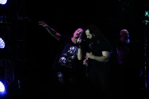 Virus Corona Jadi Pandemi, Konser Dream Theater di Indonesia Ditunda