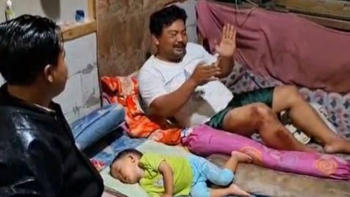 Tiga Warga Cianjur Tertimpa Baliho Paslon Lain, Dedi Mulyadi Turun Tangan