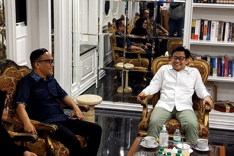 Ketua Umum PKB Muhaimin Iskandar atau Cak Imin menerima kedatangan Ketua Prabowo Mania 08 Immanuel Ebenezer atau Noel di Kantor DPP PKB, Jakarta Pusat, Senin (17/7/2023) malam. 