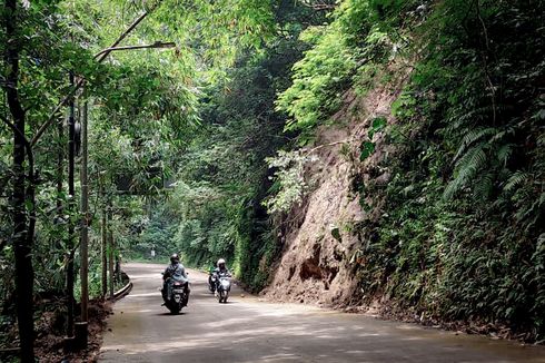 Sempat Tertimbun Longsor, Jalur Wisata di Lembang Kembali Normal