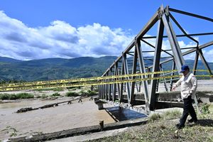 Kesiapan Pusat Bantu Daerah yang Tak Sanggup Lagi Tangani Banjir Sumatera