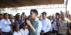 Selalu Berdialog dengan Petani, Gaya Kerja Mentan Amran Dipuji Wapres Gibran
