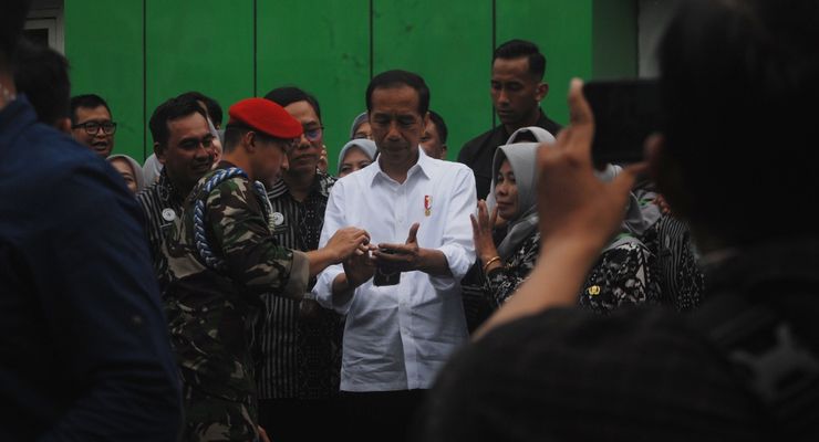 Gelombang Kritik Jokowi Boleh Kampanye, Dibela Istana dan Kubu "02"
