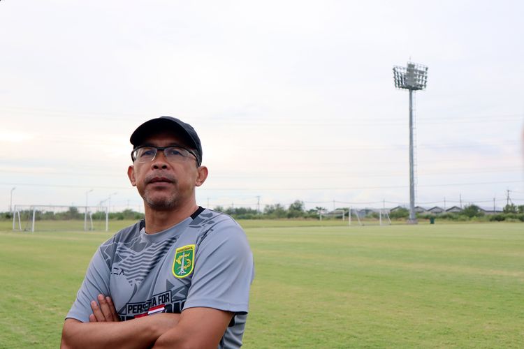 Pelatih Persebaya Surabaya, Aji Santoso.