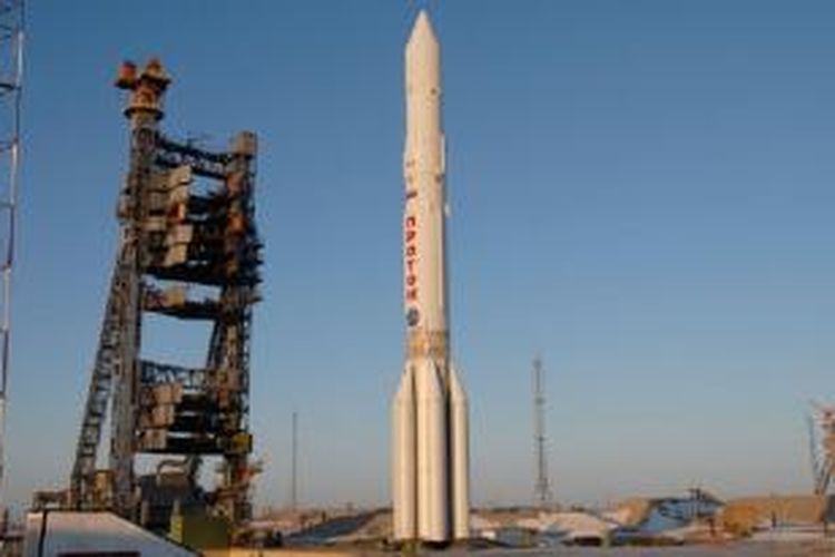 Roket Proton Rusia membawa satelit komunikasi AS ke orbit 