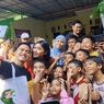 Blusukan di Cipinang Melayu, Kaesang Dikerubuti Warga Minta Foto dan Tanda Tangan