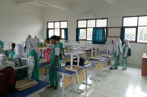 Jaringan LAN SMPN 22 Tangsel Rusak Terendam Banjir di Tengah Persiapan UNBK