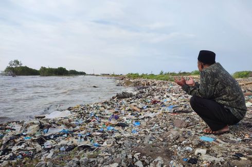 Tradisi Nyadran, Berdoa ke Makam Tenggelam di Pesisir Semarang 