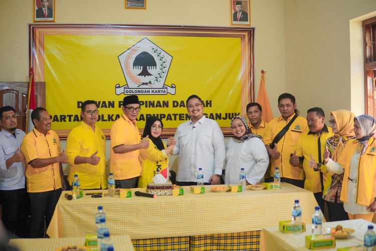 Aushaf Fajr Herdiansyah saat bersilaturahmi ke DPD Partai Golkar Kabupaten Nganjuk, Sabtu (25/5/2024).