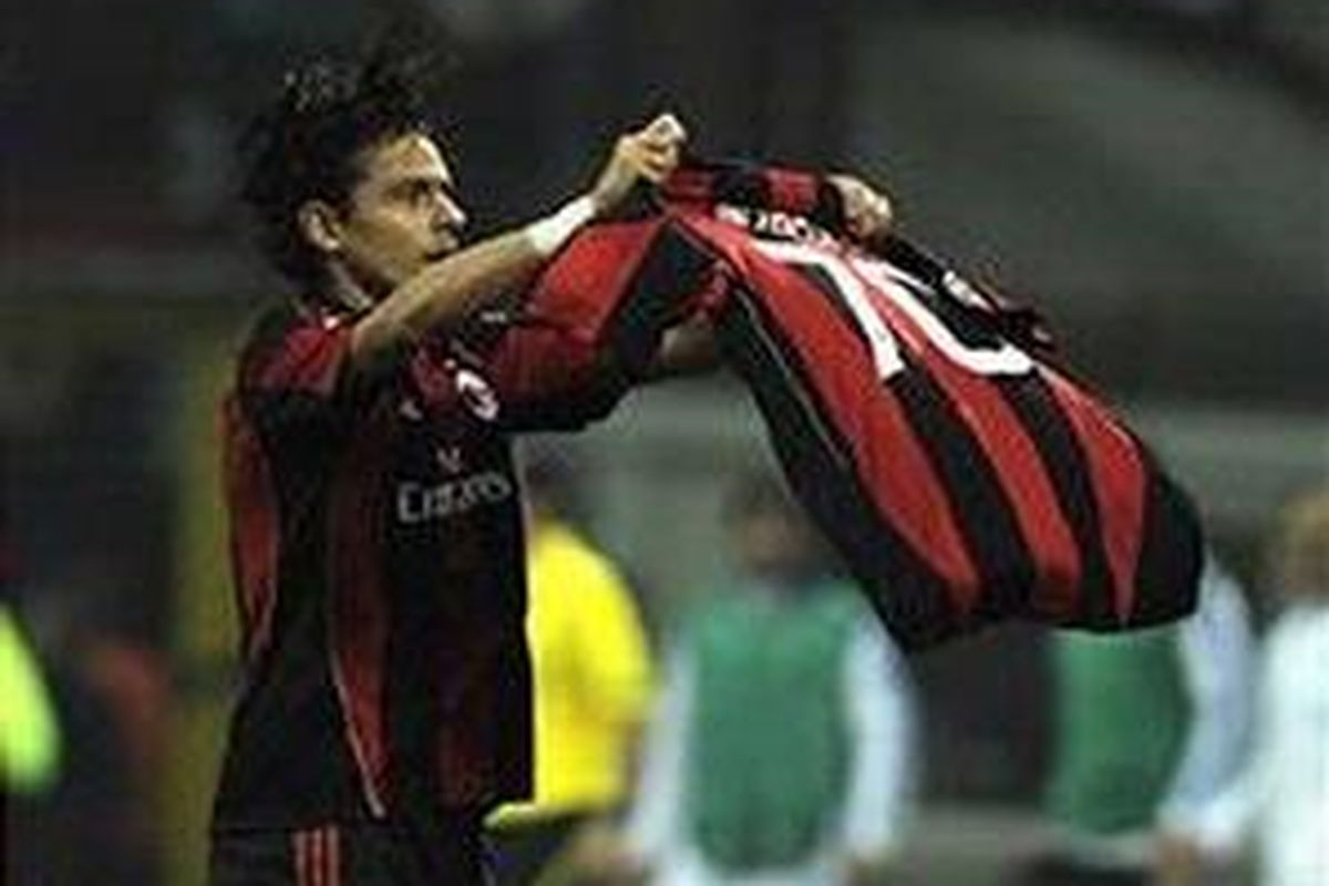 Untungnya Filippo Inzaghi juga menyiapkan kaus bernomor 70 untuk merayakan gol ke-70 di Liga Champions. Sebelumnya, dia merayakan gol pertama dengan kaus bernomor 69.