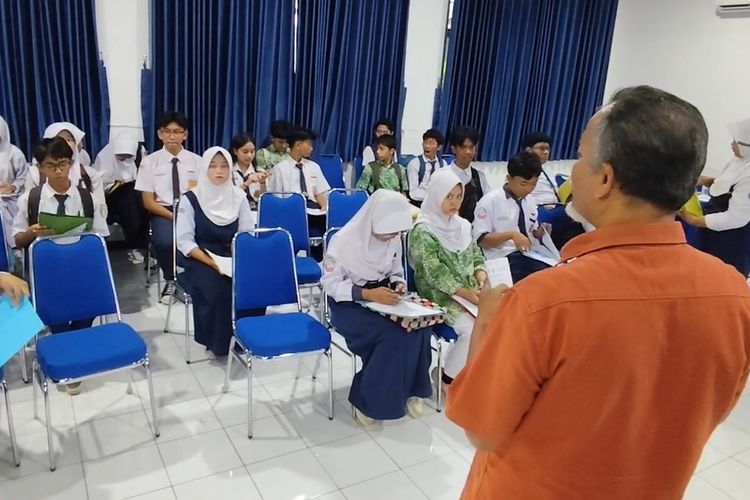 Diserbu 755 Pendaftar, Sekolah Maung SMAN 2 Cirebon Terima 384 Siswa, Kuota Kelas Lebih Ketat