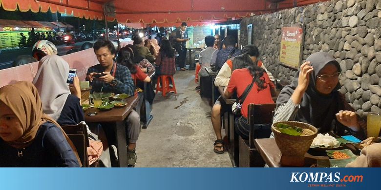 Sensasi Pedas Waroeng Spesial Sambali, Bikin Pembeli Berkeringat